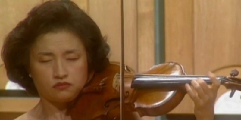 NEW TO YOUTUBE | Violinist Kyung-Wha Chung - Bach Violin Concerto No. 2 in E Major [1997] - image attachment