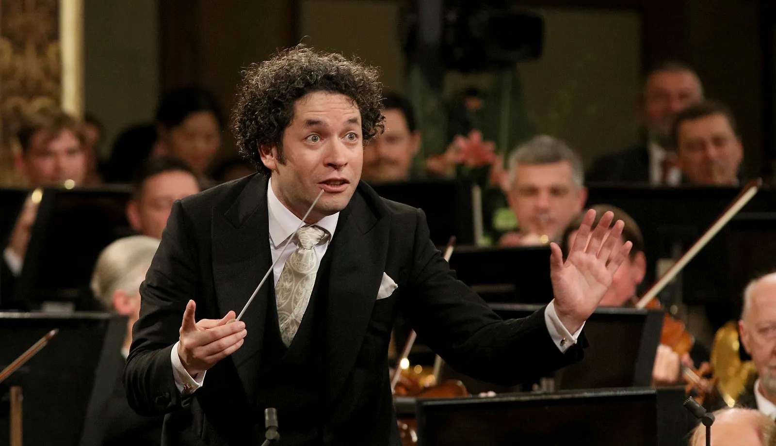 Gustavo Dudamel to leave the Paris Opera at end of 22/23 season